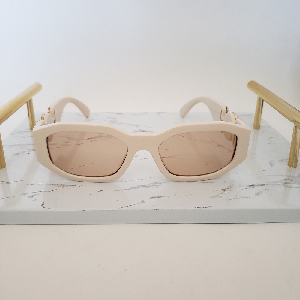 sunglasses - Picture 2 of 2
